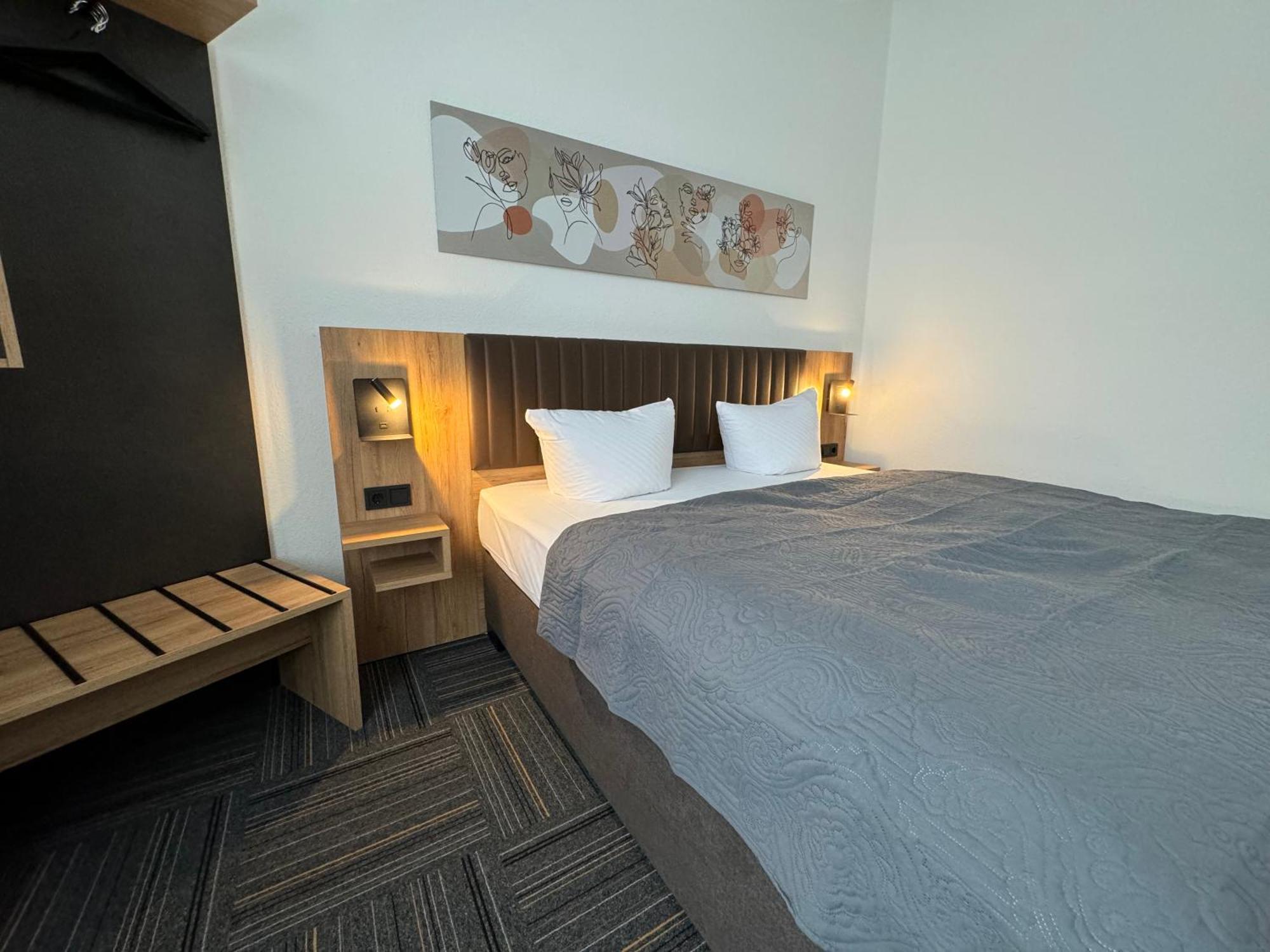 Hotel Bregenz Berlin Bagian luar foto