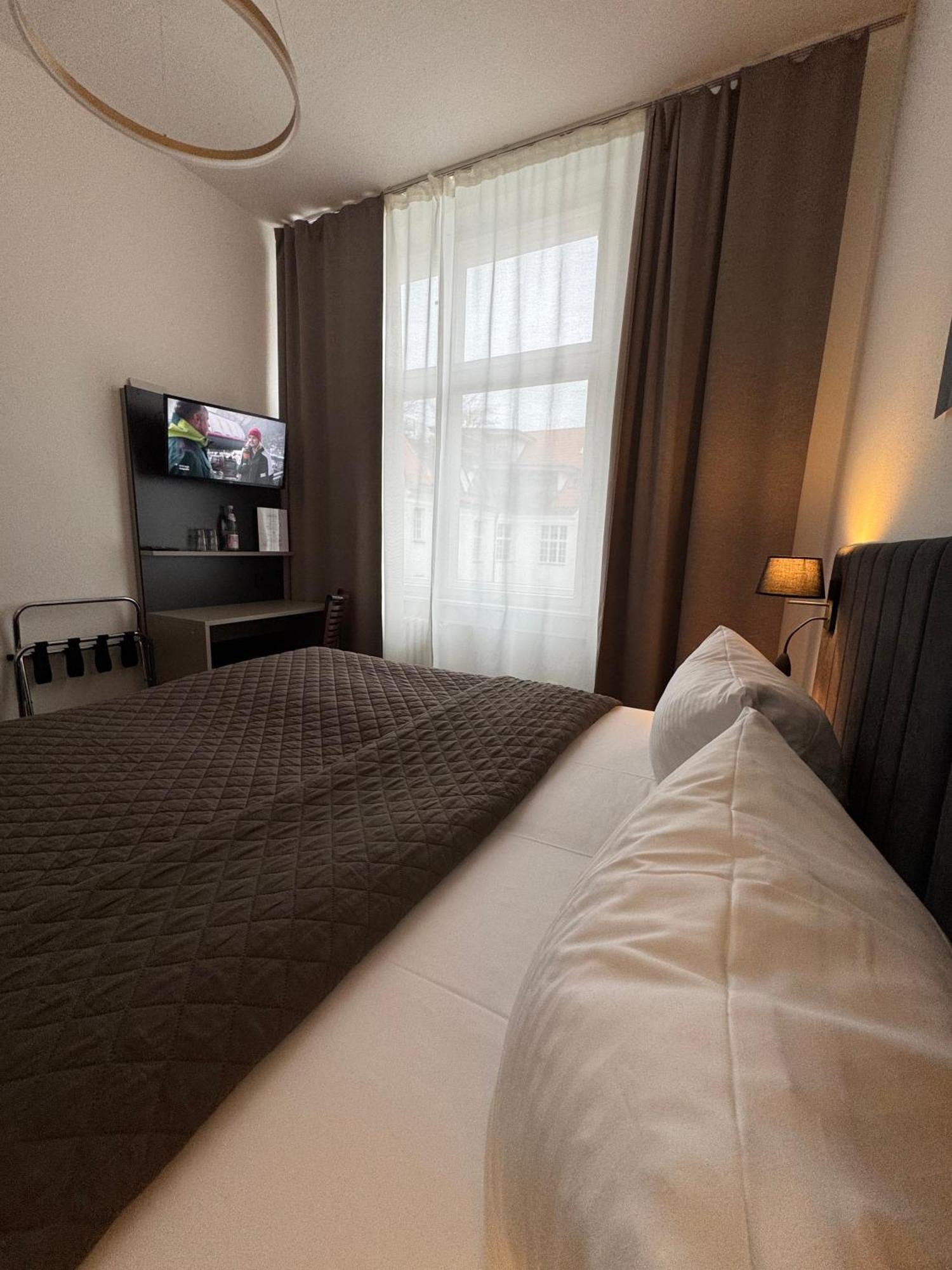 Hotel Bregenz Berlin Bagian luar foto