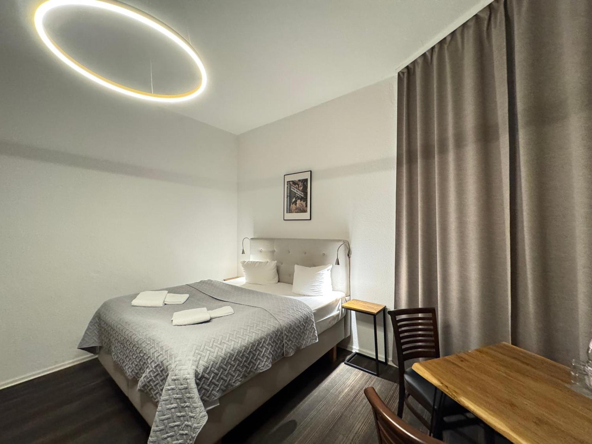 Hotel Bregenz Berlin Bagian luar foto